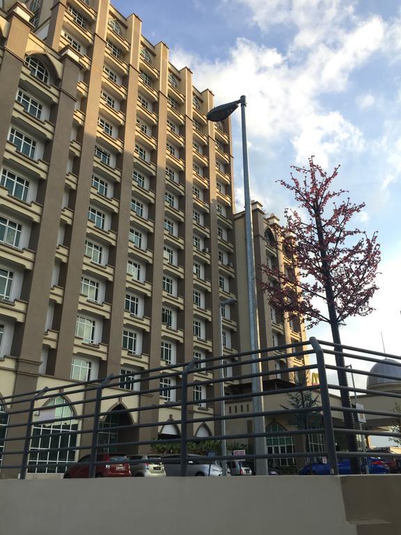 Apartment Wakaf Che Yeh Кота-Бару Екстер'єр фото